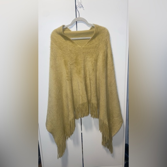 Molly Bracken Pullover Poncho Camel One size - Picture 6 of 6